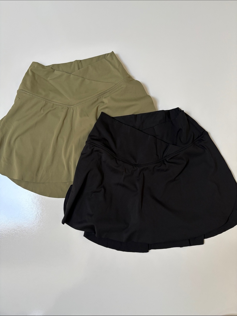 Halara Everyday Lucid Crossover Tennis Skirt Size s one black and one green